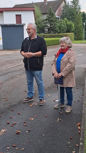 Ortsvorsteher Siegfried Berg und 1. Vorsitzende Elisabeth Huba-Mang bei der Begrüßung der Anwesenden in Ebenheid | Foto: DFC Freudenberg