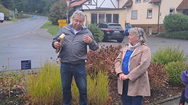 Ortsvorsteher Roland Hildenbrand und 1.Vorsitzende Elisabeth Huba-Mang bei der Begrüßung in Wessental | Foto: DFC Freudenberg