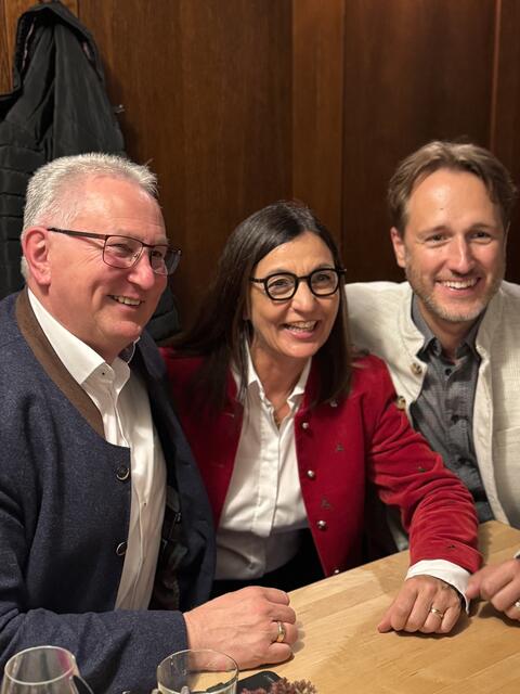 Bürgermeister Peter Schmitt, Barbara Becker MdL, Martin Stock MdL. | Foto: Yvonne Etzel