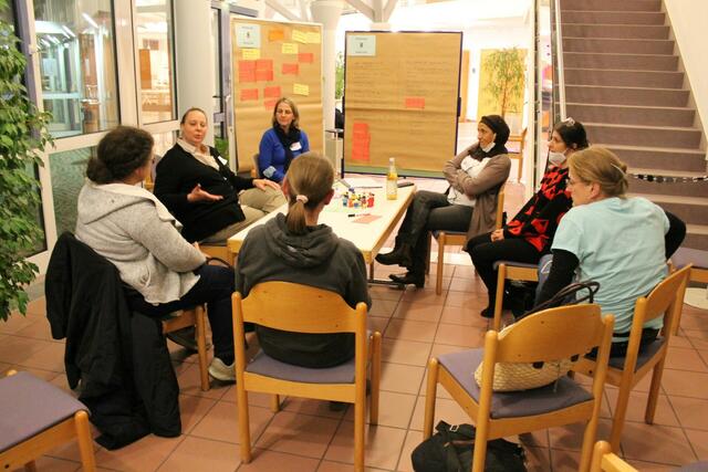 Themengruppe  „Migration und Integration“ bei der Open-Sozial 2021 im Bürgerzentrum Elsenfeld.  | Foto: KAB – Open-Sozial