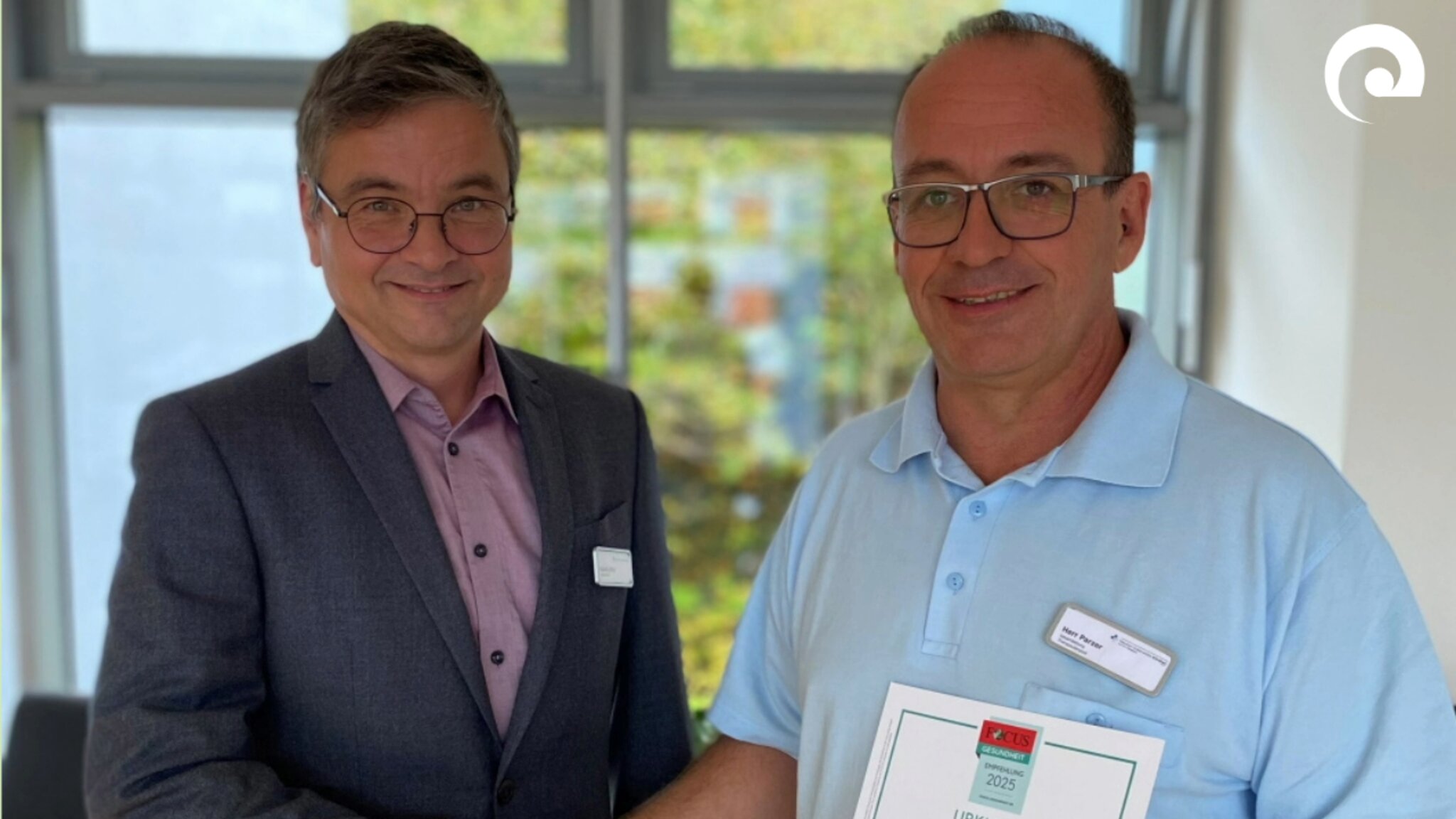 Anerkennung-f-r-herausragende-Leistungen-in-der-Physiotherapie-und-als-Bester-Arbeitgeber-2024-