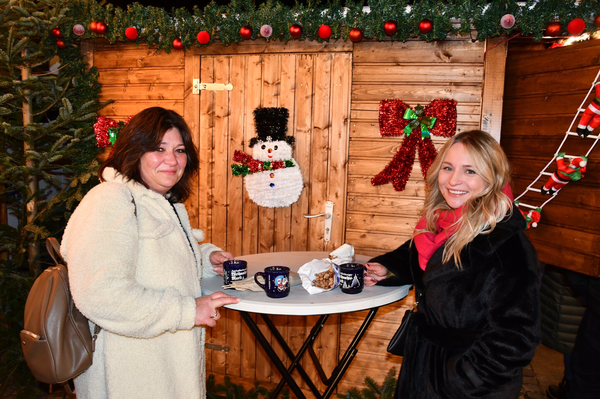 Weihnachtsmarkt-Aschaffenburg-01-12-2024