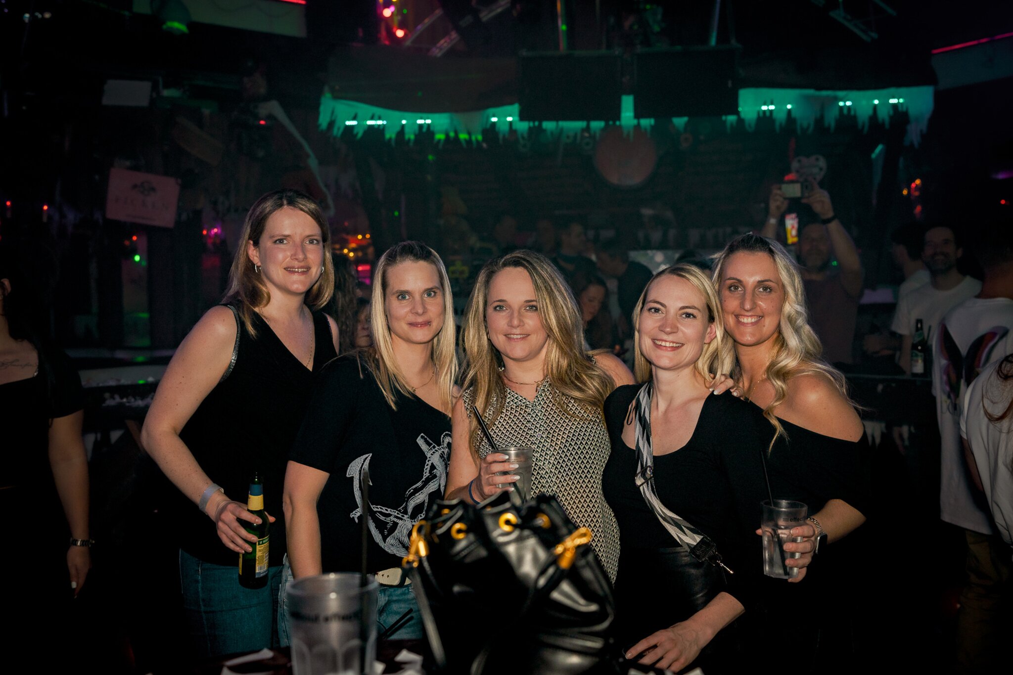 20-Jahre-Halli-Galli-Buchen-21-12-2024