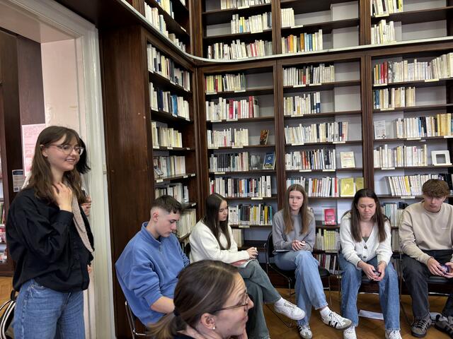 Wortschatzarbeit mit Sara  | Foto: Brigitte Hartung-Bretz