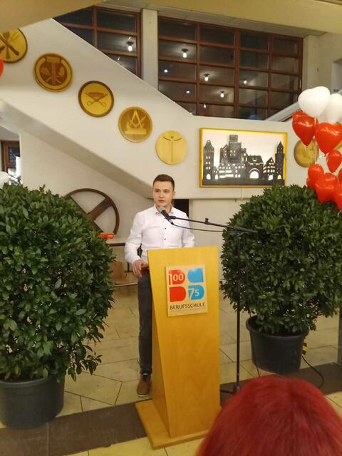 Die Abschlussworte im Namen der Schülerschaft sprach Raphael Treise.