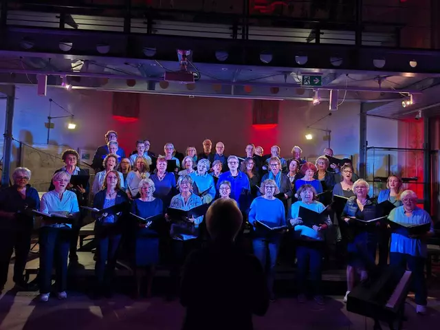 Auftritt der Chöre Acalanto Großheubach und DaCapo Klingenberg im Schifffahrtsmuseum Wörth 2024.