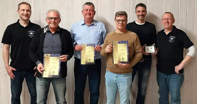 v.l. Alexander Stich (Sportleiter), Rudolf Elbert, Stefan Umscheid, Uwe Kirchgessner, Peter Sturm, Erik Reichert (1. Schützenmeister) | Foto: Schützenverein Bürgstadt 1911 e.V.