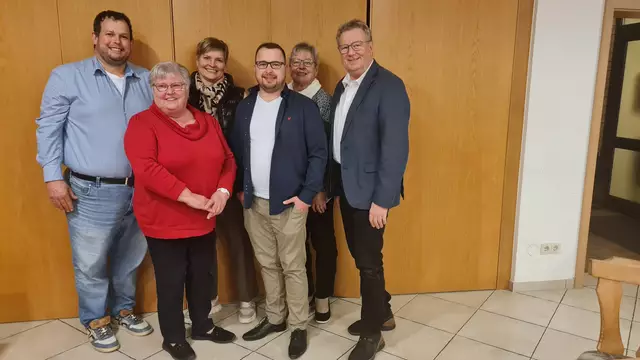 Bild v. Links Boris Großkinsky, Irmtrud Berberich, Sandra Kretschmer, Kenny Frank, Karin Rödler, Günther Winkler
(auf dem Bild fehlen Heiko Ott und Alexander Busch