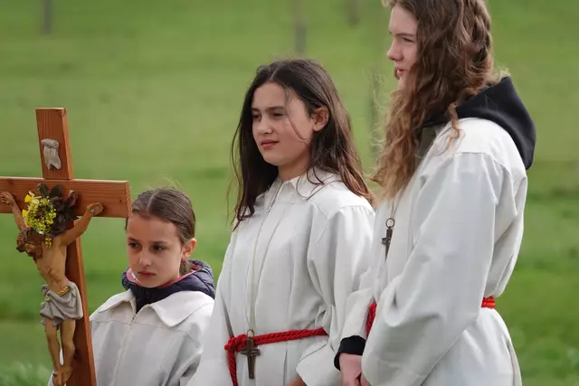 Mit dem Palmsonntag,
mit der Segnung der Palmzweige und der Prozession zu den Gotteshäusern,
startete wieder die Karwoche
oder die „Heilige Woche“
in den deutschen Kirchengemeinden.