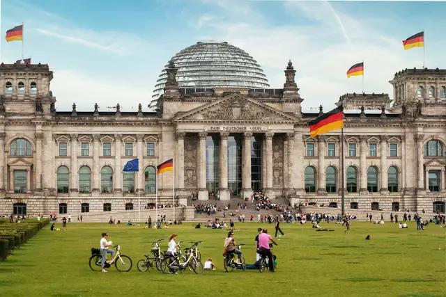 Der Deutsche Bundestag versammelt sich in Berlin - Bürgerinnen und Bürger versammeln sich auch im Landkreis Miltenberg | Foto: Bild von Frank Becker auf Pixabay