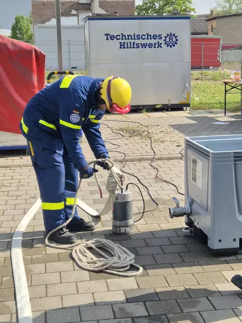 Prüfling bei der Bewältigung der Prüfungsaufgabe. | Foto: THW Miltenberg 