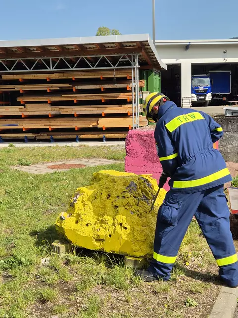 Prüfling bei der Bewältigung der Prüfungsaufgabe. | Foto: THW Miltenberg 