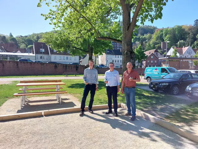 Neue Boule-Bahn in den Mainanlagen eröffnet | Foto: Evelyn Bosche