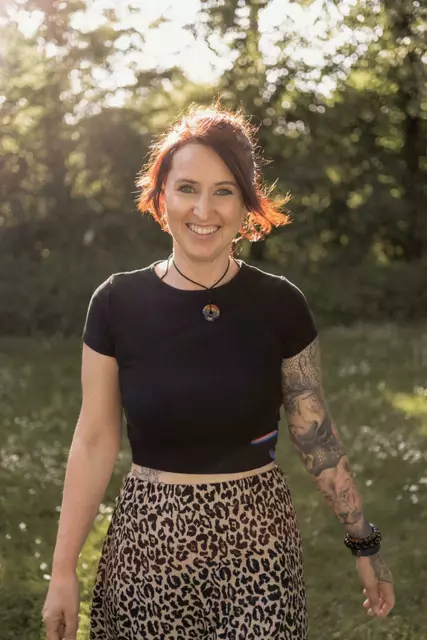 Isabelle Almeida Gravano öffnet das Herz mit ihrer geführten HerzWeite-Meditation