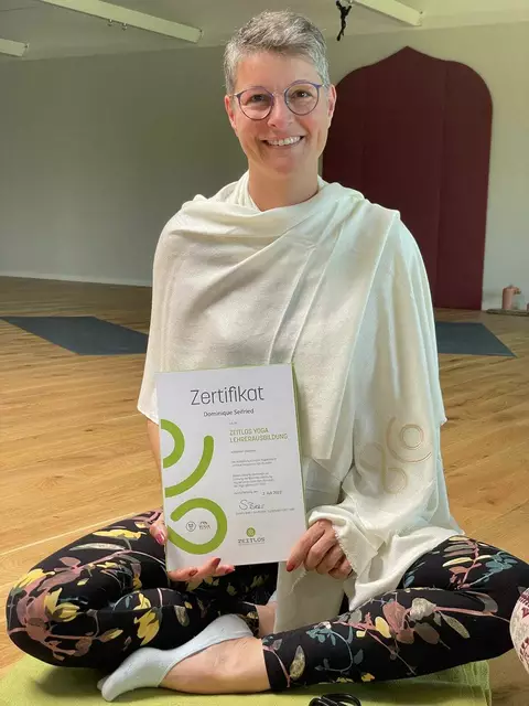 Dominique Seifried schenkt tiefe Erholung durch Yoga Nidra und sanfte Atemgymnastik