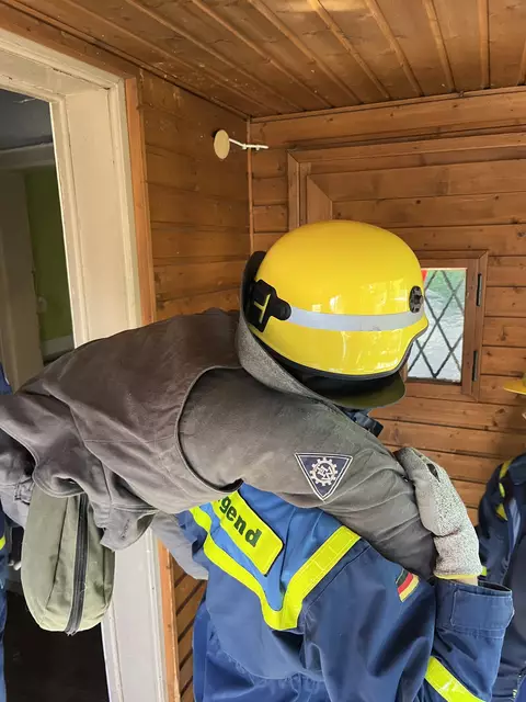 Jugendlicher rettet Verletzten. | Foto: THW Miltenberg 