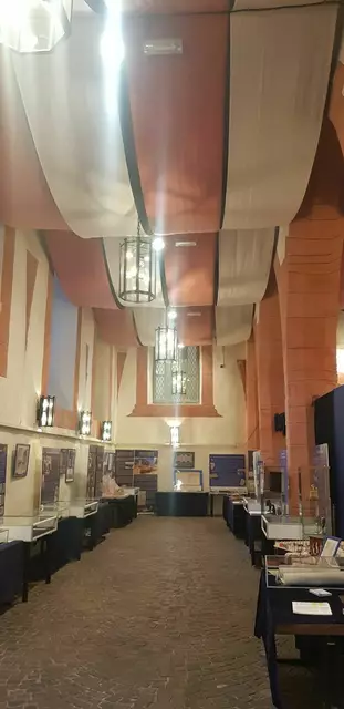 Altes Rathaus Miltenberg mit Ausstellungsschaukästen der größten mobilen europäischen Bibelausstellung