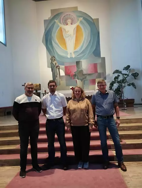 Neue ehrenamtliche Mitglieder der Kirchenverwaltung: Sven Klein, Kirchenpfleger Florian Elbert, Alisa Herzing und Christoph Wöber | Foto: Hiltrud Pflegshörl