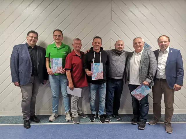 Meisterschaft errungen - 3. Herren Tischtennis (v.l.n.r.): Kai Baldringer, Vorsitzender, Sebastian Strobel, Stefan Berberich, Karl Wagner, Julian Wöber, Reinhold Schmitt, Andreas Fath | Foto: DJK Wörth, ÖA