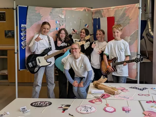 Unsere Schulband mit Frau Schollenberger | Foto: Juliane Schmitt