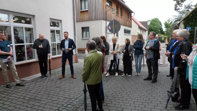 Bürgermeister Sendelbach würdigt das ehrenamtliche Engagement des Büchereiteams | Foto: KÖB Niedernberg