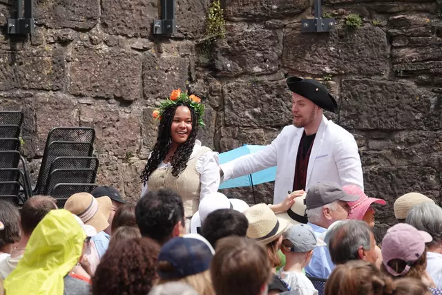  Die Oper beschäftigt sich mit Liebe, Moral und den Konsequenzen im menschlichen Handeln und dreht sich um Don Giovannis Liebes-Eskapaden. Foto Roland Schönmüller 
