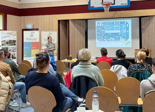 Referentin Julia Groothedde auf dem Netzwerktreffen von fabuly.  | Foto: ©  LAG Main4Eck Miltenberg
