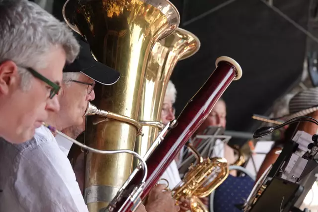 Das Konzert von „(k)ein Altes Eisen“ aus Lengfurt verkörperte einen kurzweiligen Sommernachmittag mit Herz und Vielfalt. 


