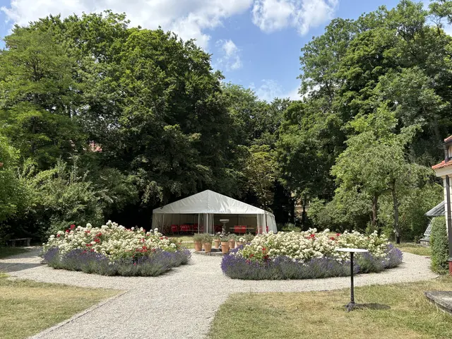 Im Garten des Institut Français | Foto: Brigitte Hartung-Bretz