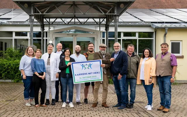 Die engagierte Arbeitsgruppe von Karriere mit Herz bei einem ihrer inspirierenden Treffen – gemeinsam für eine herzliche und sinnstiftende Berufswelt. | Foto: Bernd Ullrich