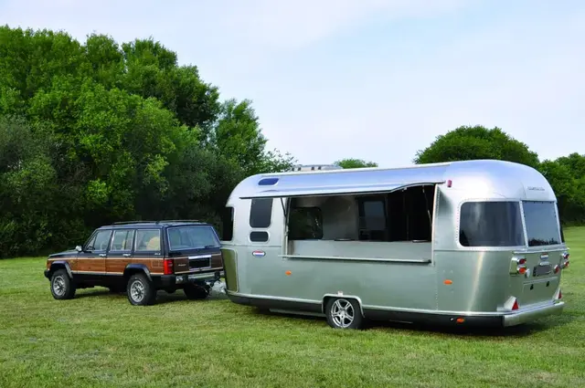 Ausgewählte Verkaufsanhänger sollten alles an Bord haben, was man der Kundschaft bieten möchte.  | Foto: Airstream/Germany / TRD mobil
