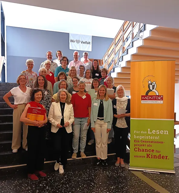   Seminar, Teilnehmende 
  vorne links: 
  Andrea Pohlmann-Jochheim, MENTOR 
  Ursula Wißborn, Sparda-Stiftung 
 | Foto: MENTOR