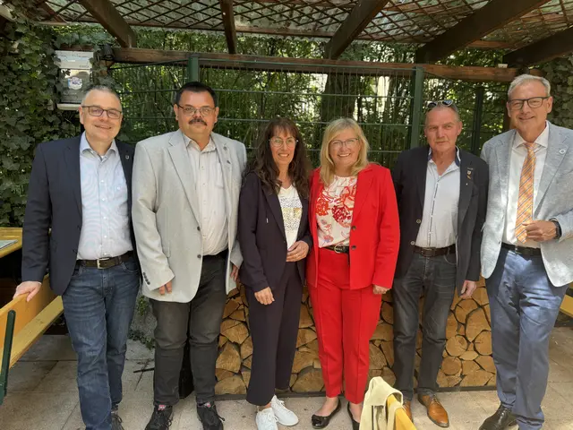 v.l.n.r Thomas Schneider, Holger Neef, Andrea Hennig, Gabi Schmitt, Thomas Hennig, Thomas Zöller | Foto: WIR – Freie Wähler für Kleinheubach e.V.