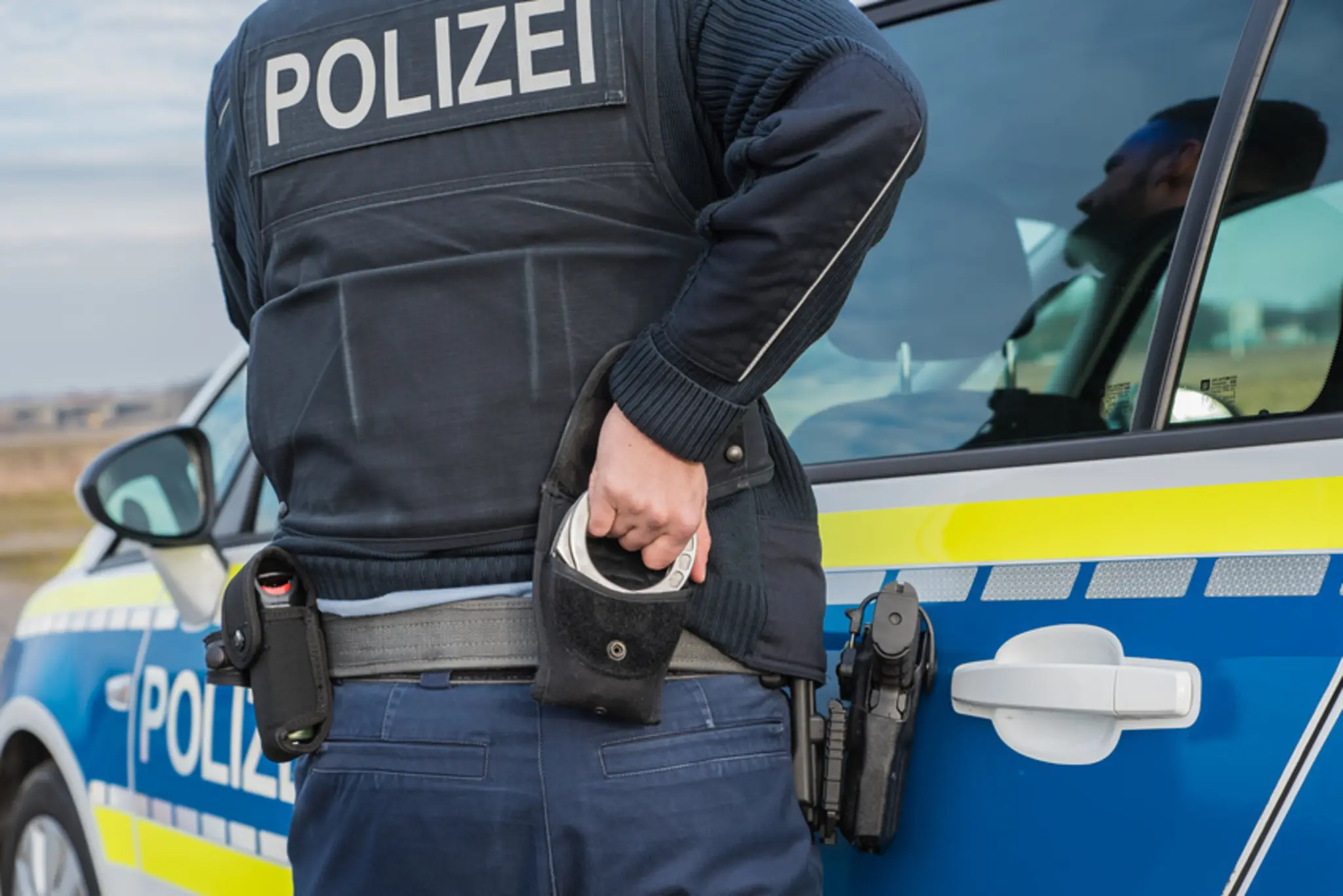 Weilbach-Schlag-gegen-Rockerkriminalit-t-Verdacht-auf-schwunghaften-Handel-mit-Bet-ubungsmitteln-Zwei-Tatverd-chtige-in-Haft