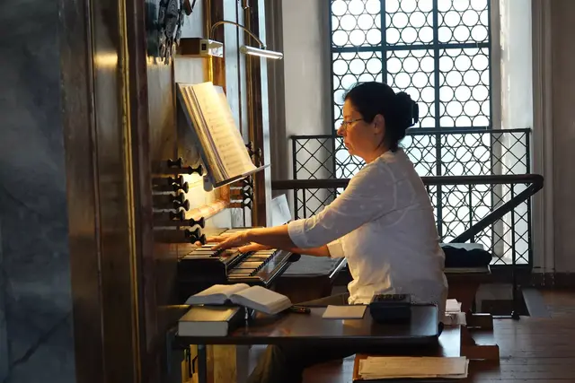Organistin, Verena Eckstein | Foto: Roland Schönmüller