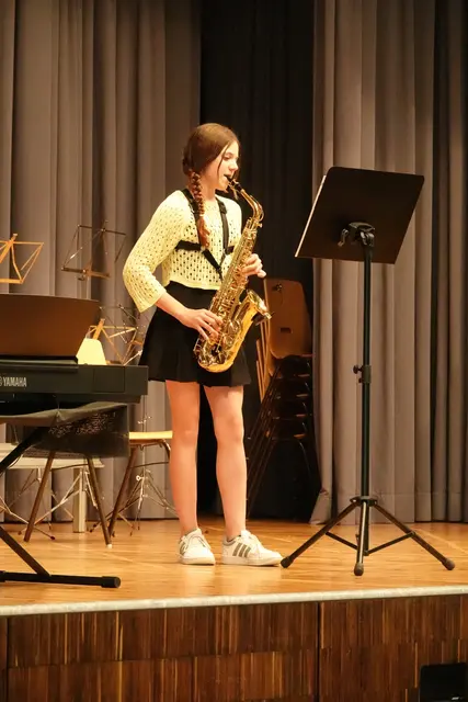 Die zwölfjährige Saxophonistin Emma Grimm überzeugte mit einem sensiblen Solo-Vortrag. 