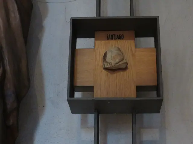 Der Stein aus Santiago de Compostella, wo sich das Grab des Hl. Jakobus befindet | Foto: Nina Reuling