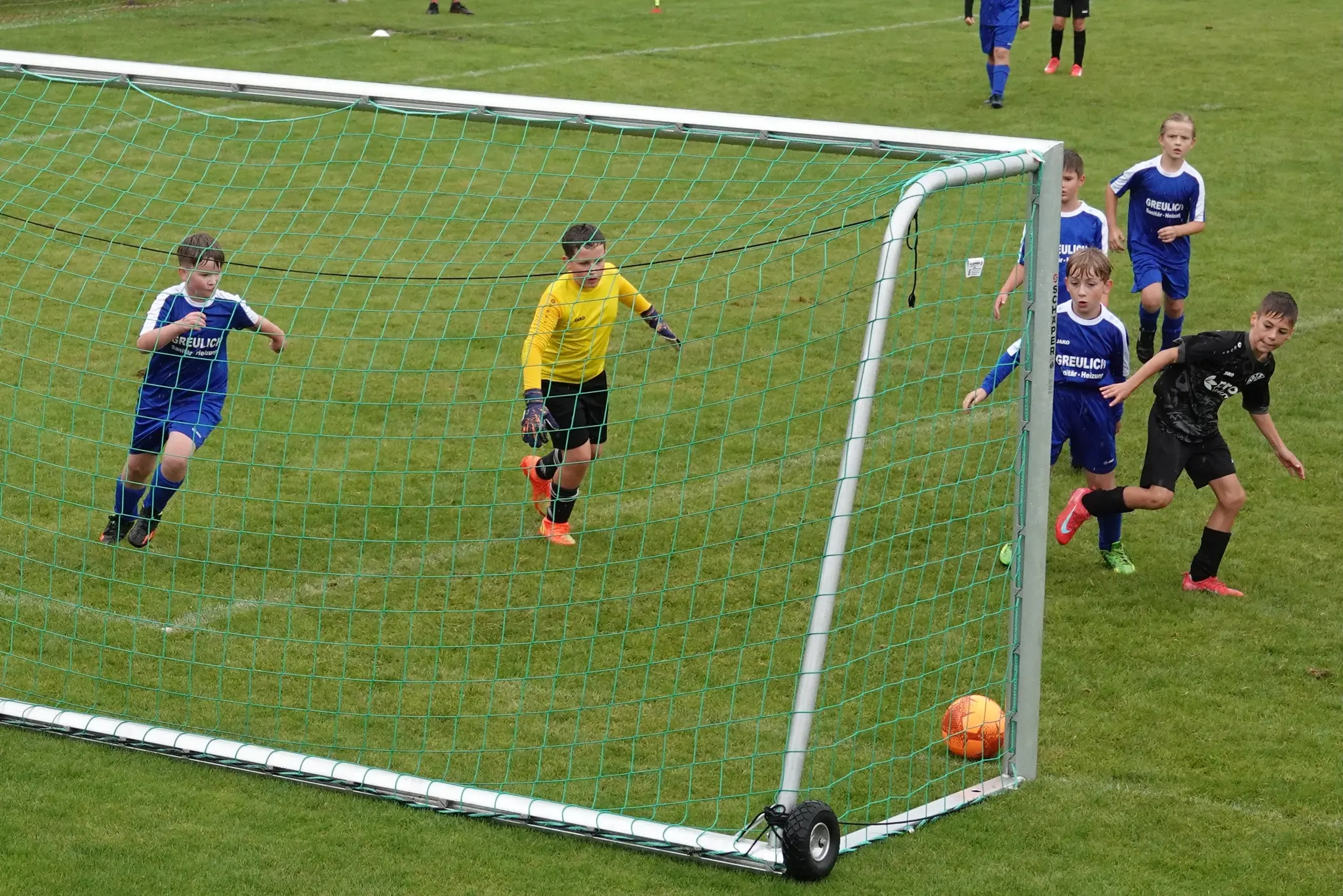 Sport-Spiel-e-Spannung-beim-FC-Heppdiel-