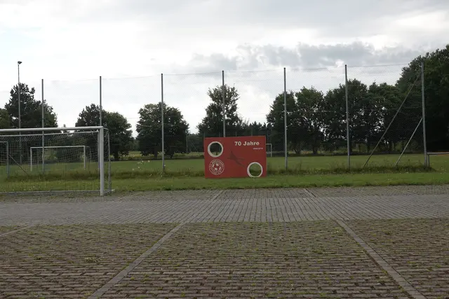 Hier entsteht der neue Allgenerationenplatz. 
Foto Roland Schönmüller 