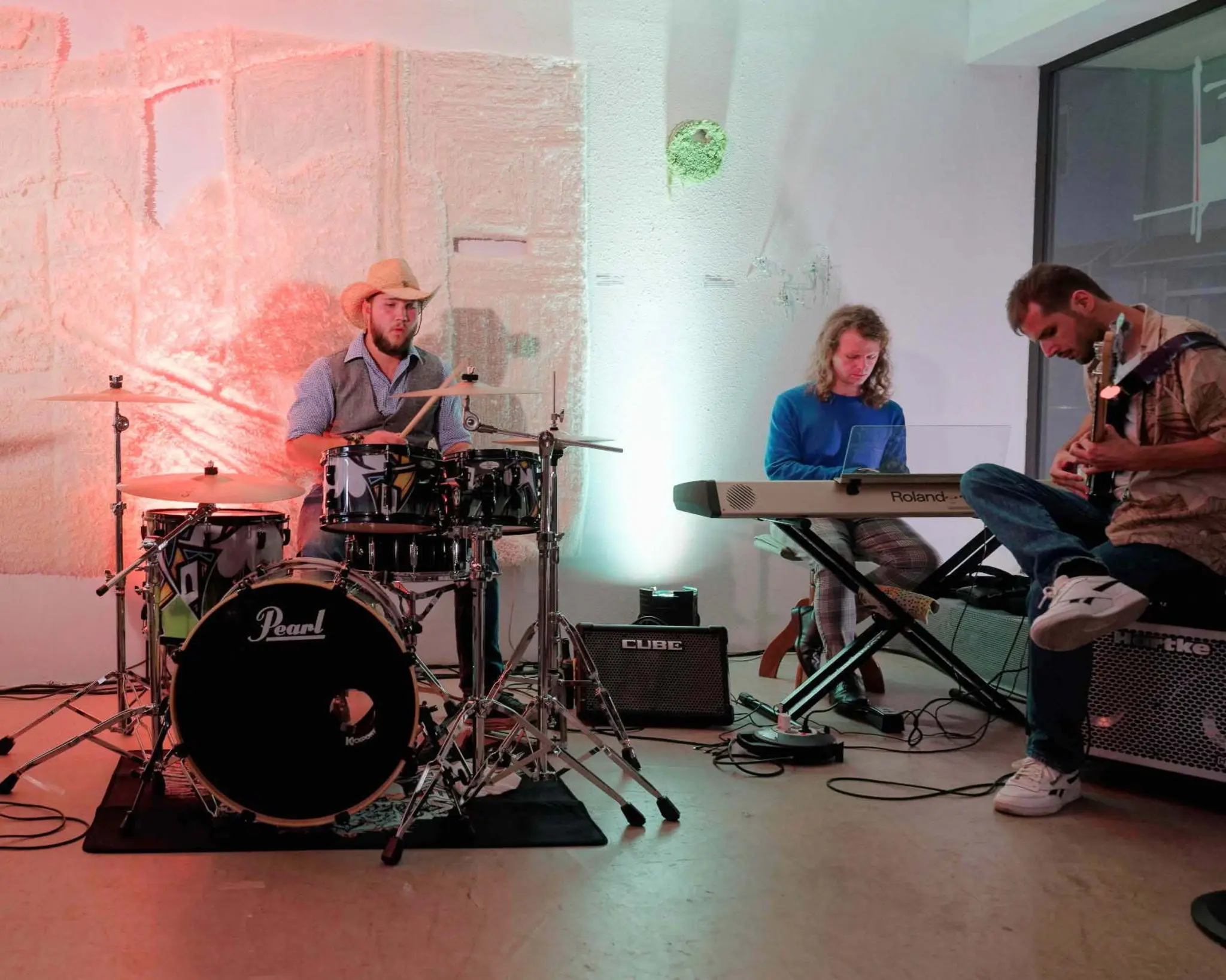 -Twelve-Tone-Transit-in-der-Galerie-F-rwahr