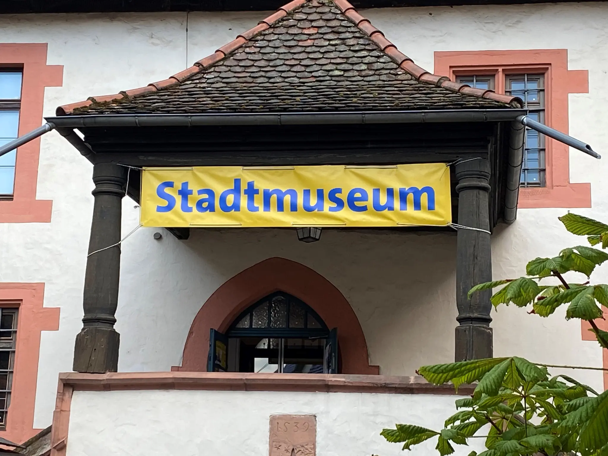 F-hrung-durch-das-Stadtmuseum-Michelstadt-Geschichte-hautnah-erleben
