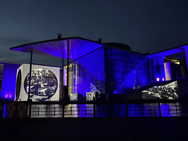 Lichtprojektion am Elisabeth-Lüders-Haus | Foto: Brigitte Hartung-Bretz