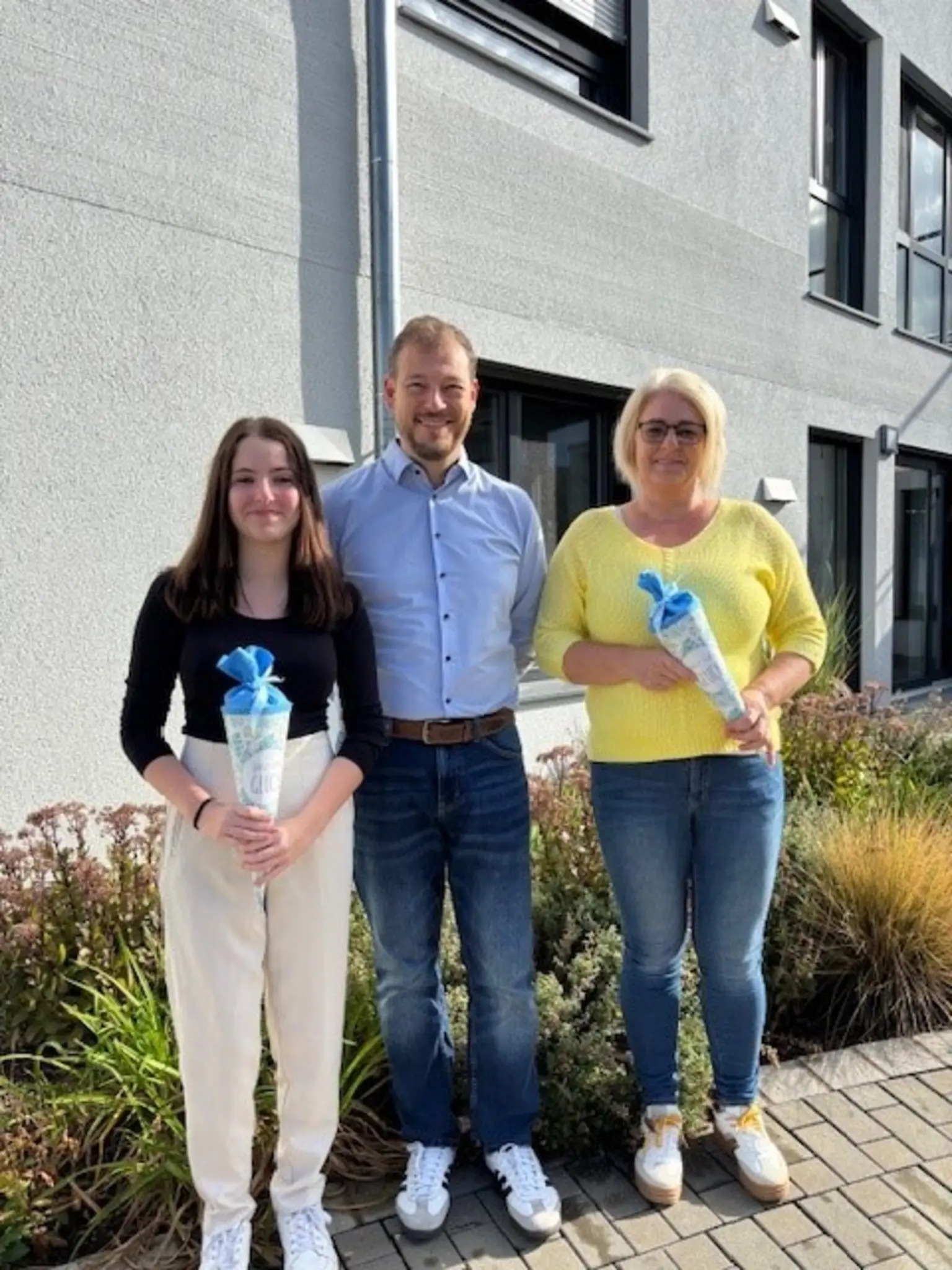 Haus-Spessartliebe-begr-t-seine-neuen-Auszubildenden