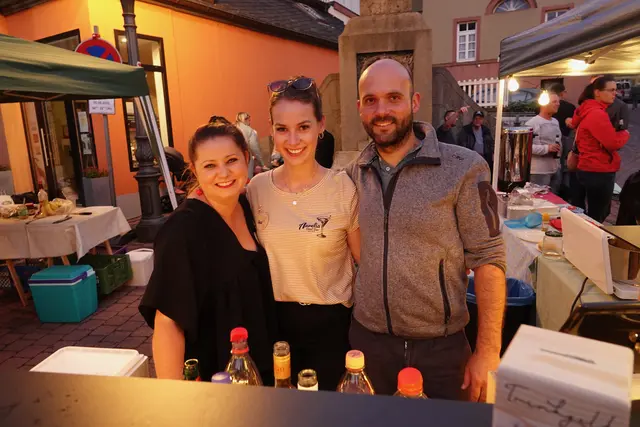 Fast wie im Märchen: der Amorbacher Krims &amp; Krams - Markt bei Kerzenschein!