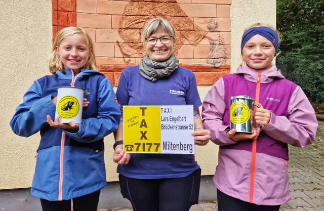 von links: Charlotte, Karin Bronnbauer, Klara | Foto: Bernd Ullrich