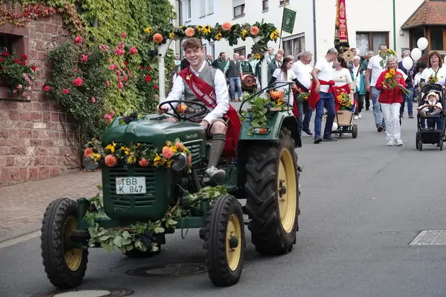 „Der Große Markt lebt vom Engagement unserer Vereine und der Unterstützung durch die Bürgerinnen und Bürger. Wir sind stolz, dass wir gemeinsam ein so gelungenes Fest auf die Beine gestellt haben“, betonte ein städtischer Insider. 