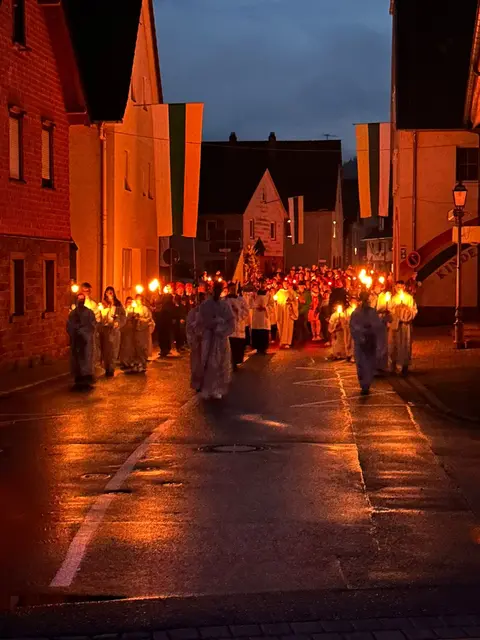 Lichterprozession am Abend | Foto: Andreas Behrens
