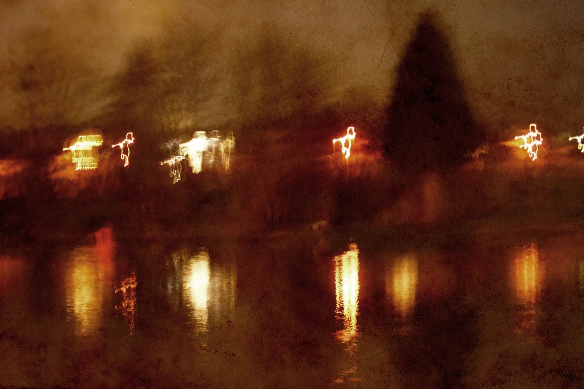 Fotografien-und-Designs-von-Marco-Burgemeister-bis-31-Oktober-2025-in-der-Galerie-Kunstraum
