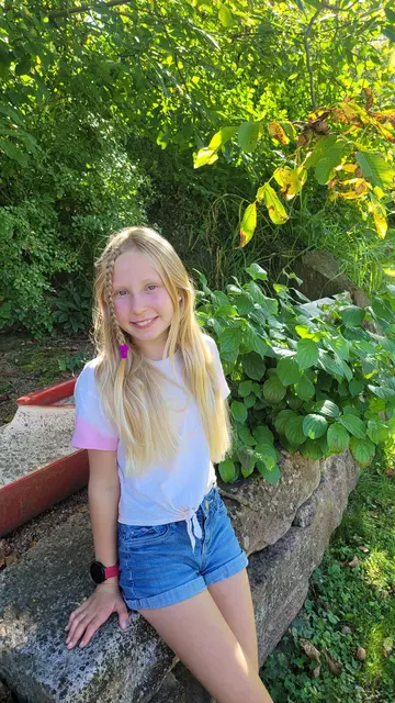 Mia, 10 Jahre, Lollipops Laudenbach
Singen macht mir gute Laune, deswegen gehe ich gerne zum Chor. Ich treffe Freunde und wir singen tolle Lieder. 
Besonders freue ich mich auf die Auftritte, denn die sind richtig cool. | Foto: privat