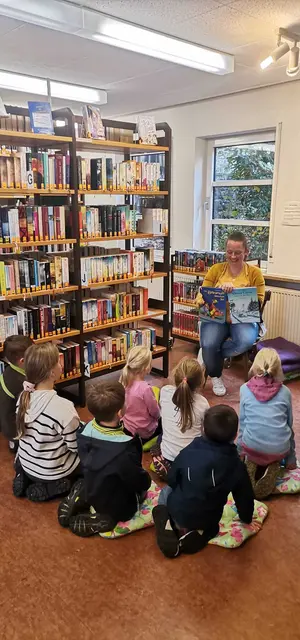 Vorlesung für Kinder | Foto: Christine Schlegel